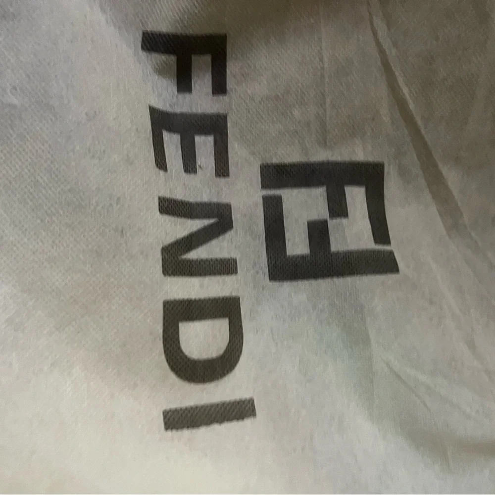 Fendi Two piece bundle wallet and bag and they are GORGEOUSSSS - Picture 14 of 16